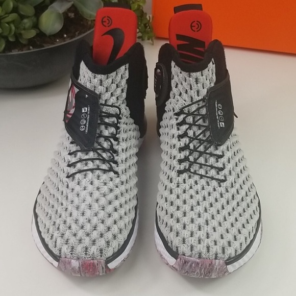 Nike Air Zoom UNVRS (CQ6422-100) NWT - Picture 10 of 15